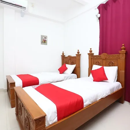 Super Oyo 89435 Nusantara Group Hotel Jertih Exterior photo