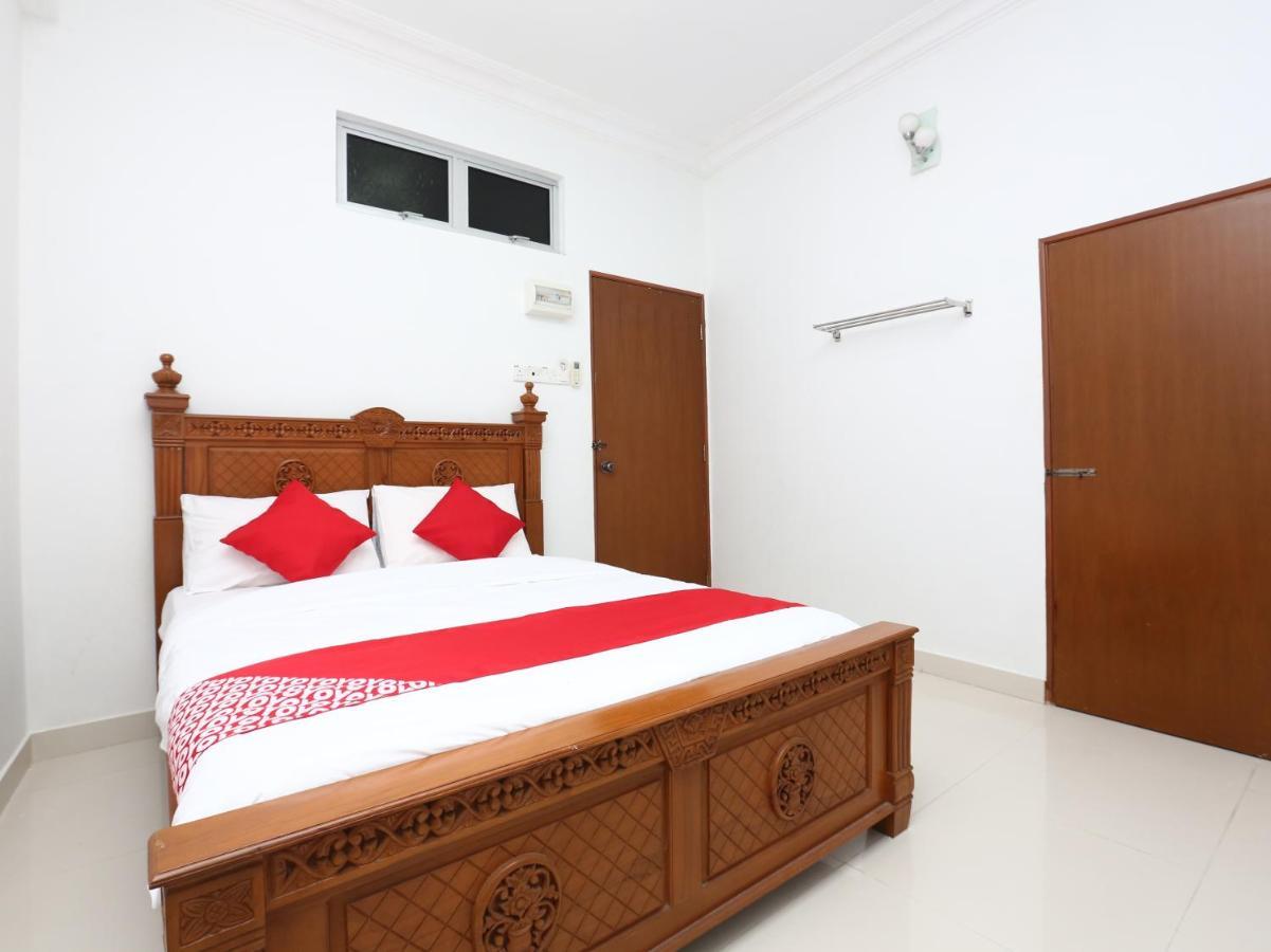 Super Oyo 89435 Nusantara Group Hotel